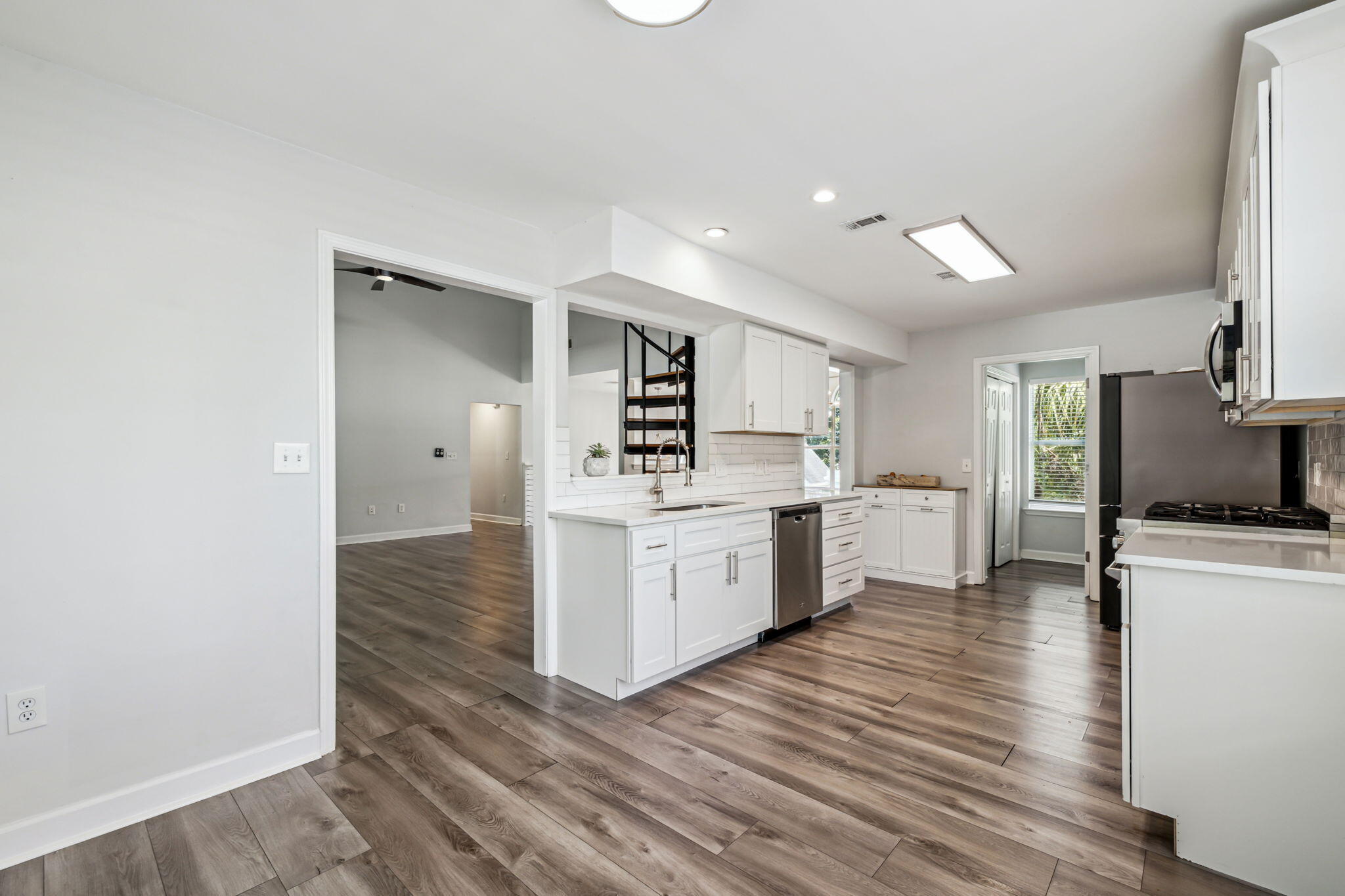 1190 Bay Court Destin, FL 32541 - Photo 9 of 59 Array_1190BayCt-39