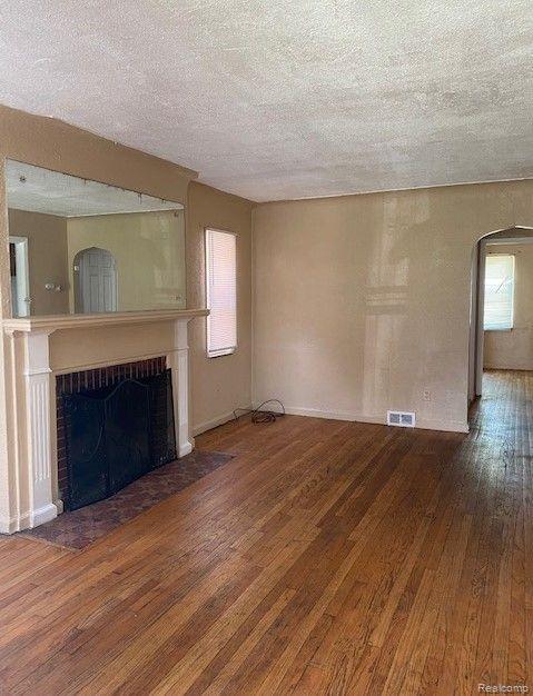 10936 Roxbury Street Detroit, MI 48224 - Photo 2 of 8 Gallery Image 2