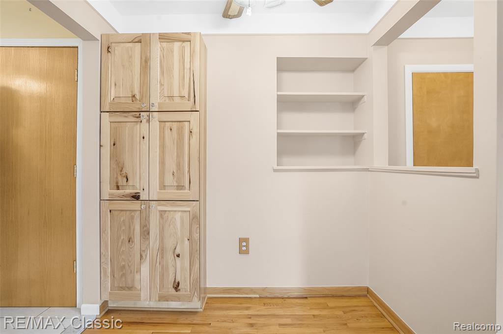 7218 Sterling Street Center Line, MI 48015 - Photo 8 of 27
