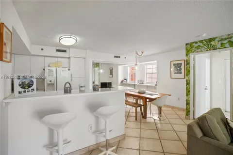 $550,000 | 19555 East Country Club Drive, Unit 8502, Aventura, FL 33180