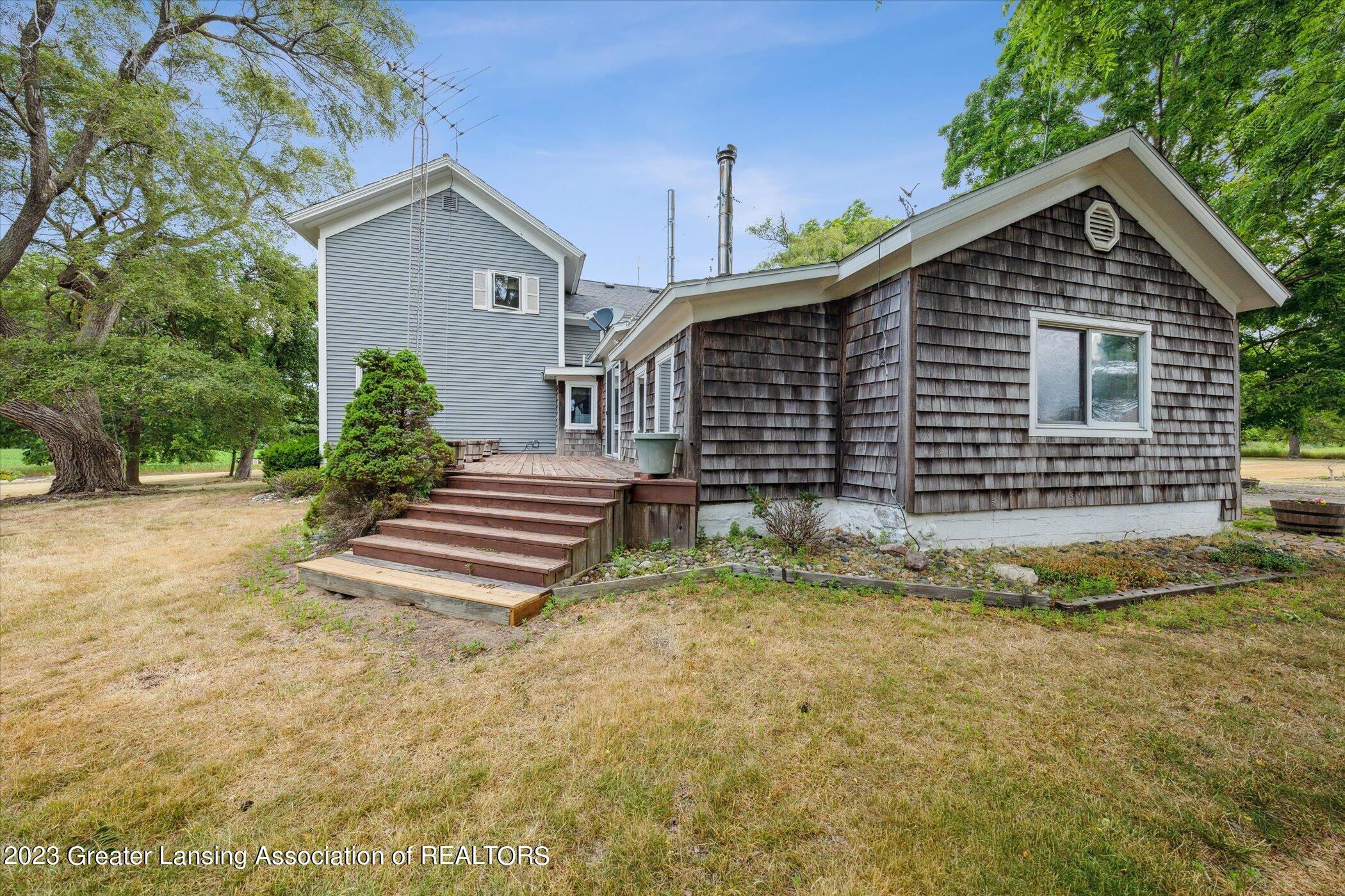 15595 Howe Road Eagle, MI 48822 - Photo 49 of 90 049-15595-Howe-Rd-Portland-MI-48875-Wind