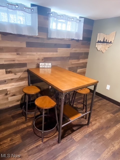 5384 Huron Road Cleveland, OH 44124 - Photo 14 of 20 Bar area with rustic accent wall