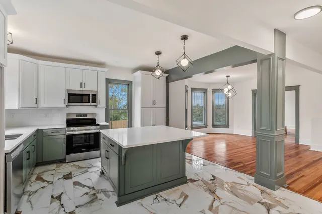 $749,900 | 203 Liberty Lane, Madison, TN 37115