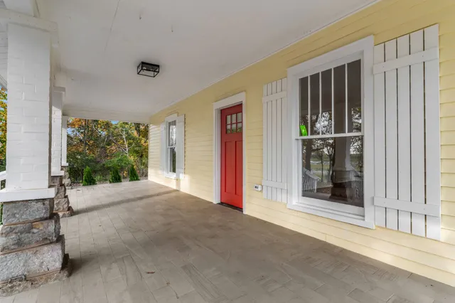 $749,900 | 203 Liberty Lane, Madison, TN 37115