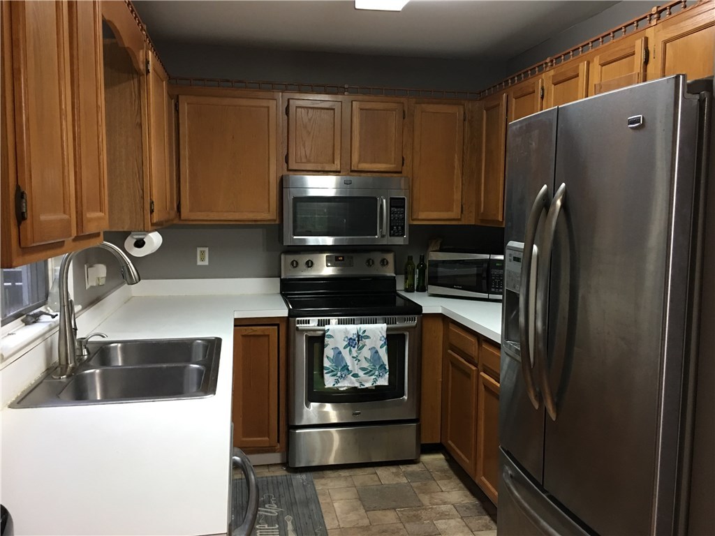 34 Springbrook Road, Unit A Westerly, RI 02891 - Photo 3 of 14