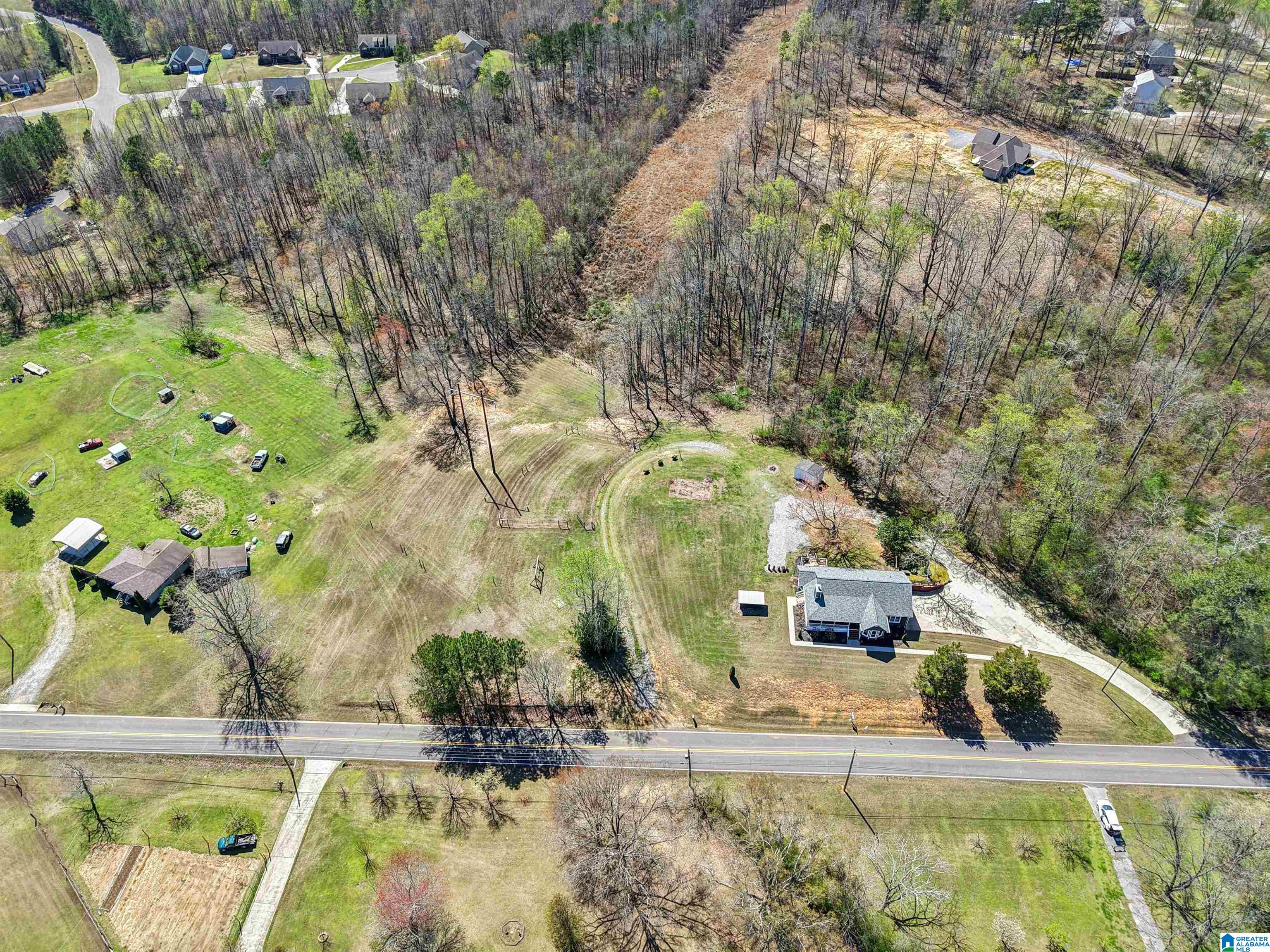 9576 Central Road Warrior, AL 35180 - Photo 7 of 32