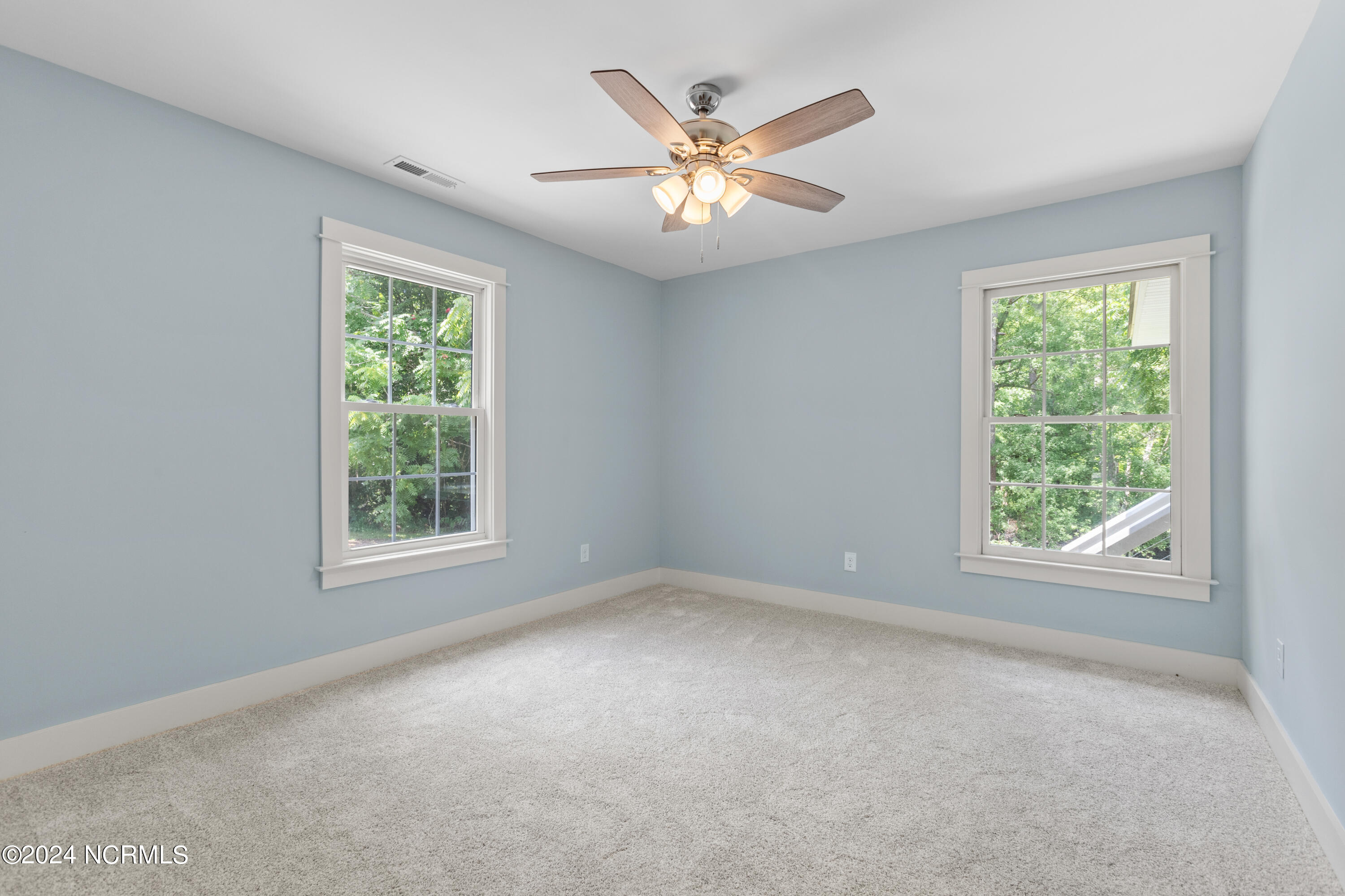 233 Beaufort Road Pollocksville, NC 28573 - Photo 26 of 40 Guest Bedroom 2