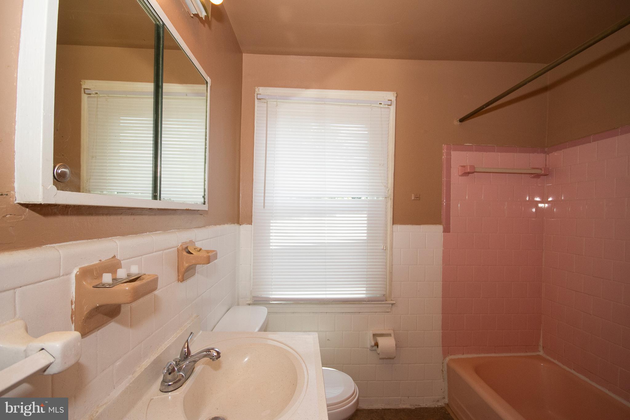 8120 Pleasant Plains Road Towson, MD 21286 - Photo 18 of 28 Hall Bath