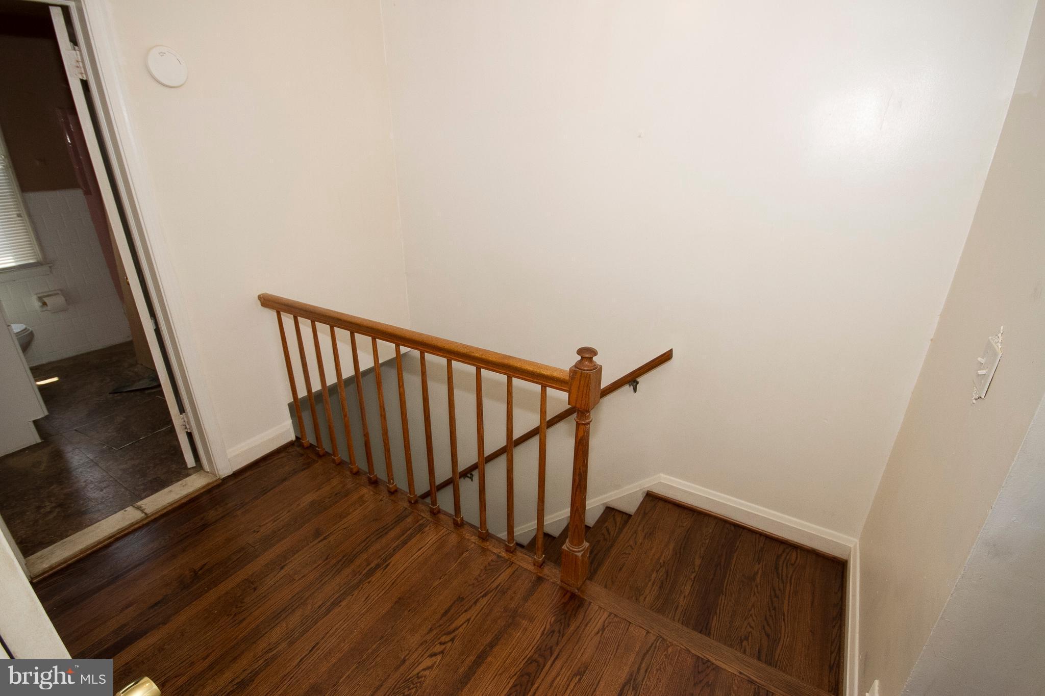 8120 Pleasant Plains Road Towson, MD 21286 - Photo 20 of 28 Interior Stairway