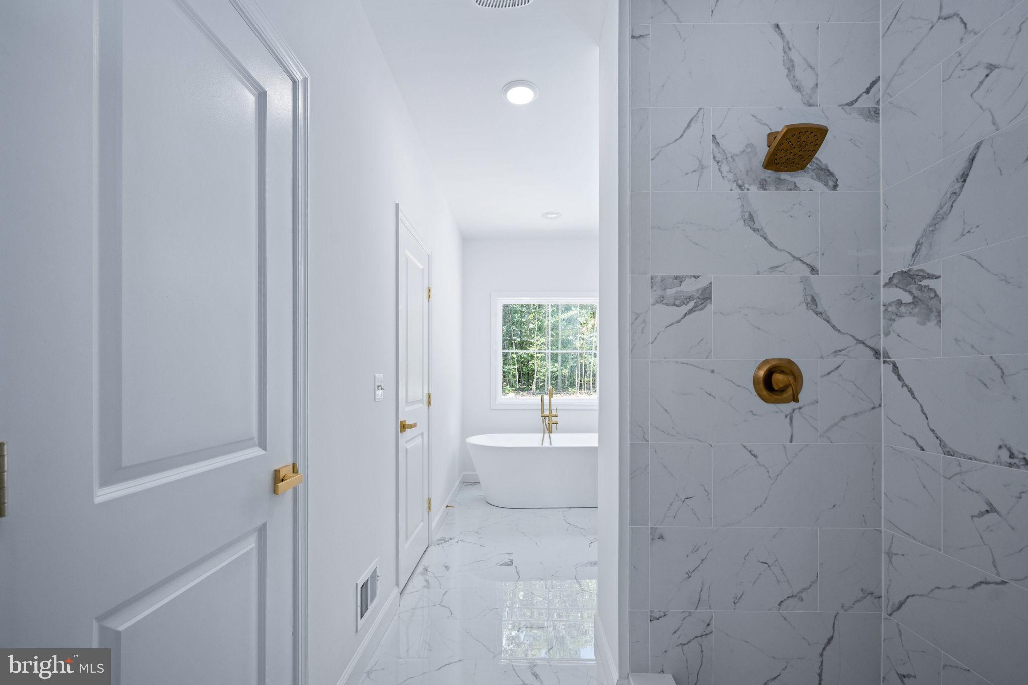 Hunters Ridge Lane Unionville, VA 22567 - Photo 10 of 33 a view of a bathroom