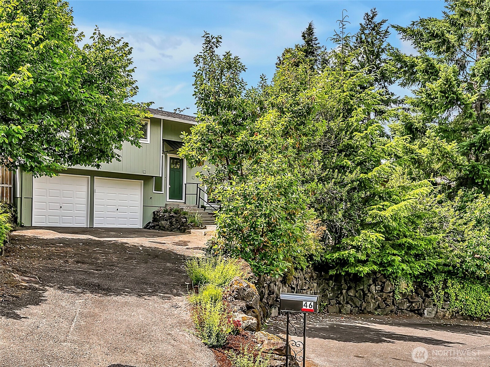 46 Ira Light Street Steilacoom, WA 98388 - Photo 2 of 35 front view of a house with a tree