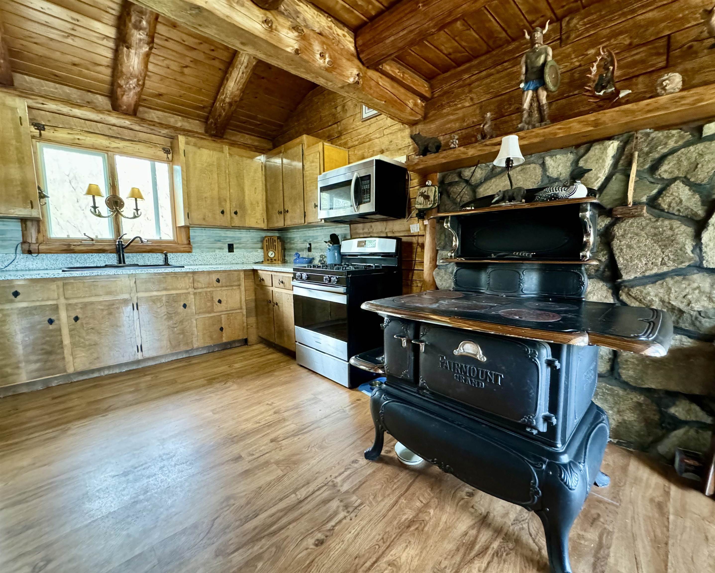 189 Whipple Road Jefferson, NH 03583 - Photo 14 of 40 Gallery Image 14