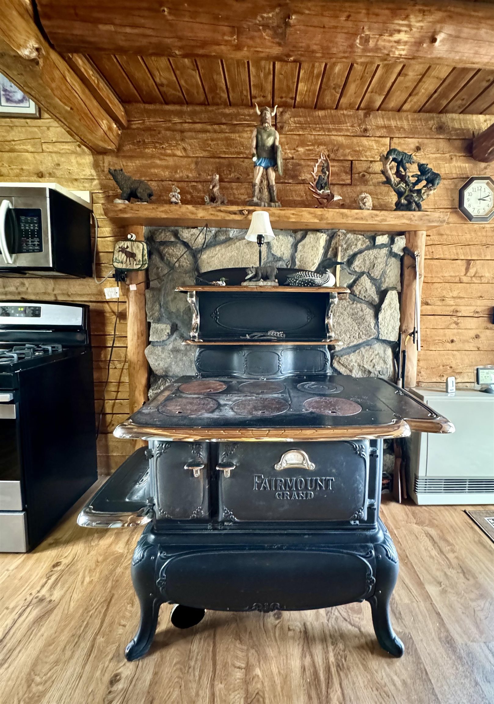 189 Whipple Road Jefferson, NH 03583 - Photo 15 of 40 Gallery Image 15