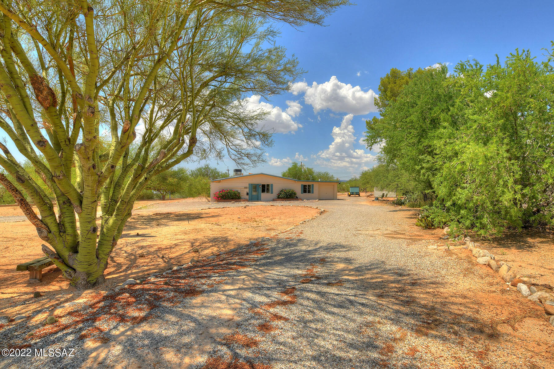 318 West Hardy Road Oro Valley, AZ 85704 - Photo 1 of 31