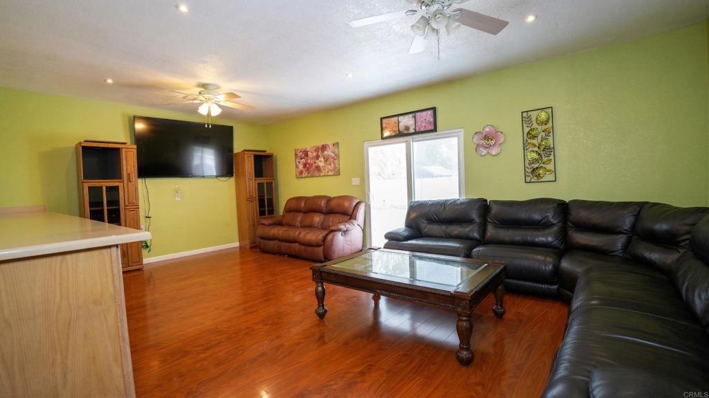 538 Felicita Avenue Spring Valley, CA 91977 - Photo 13 of 40