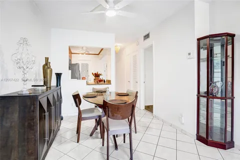 $229,900 | 455 Paradise Isle Boulevard, Unit 104, Hallandale Beach, FL 33009