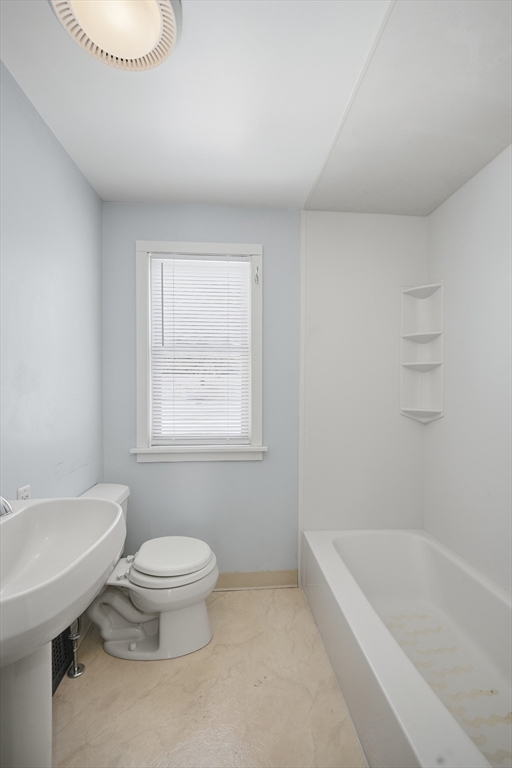 163 Powell Avenue Springfield, MA 01118 - Photo 17 of 26