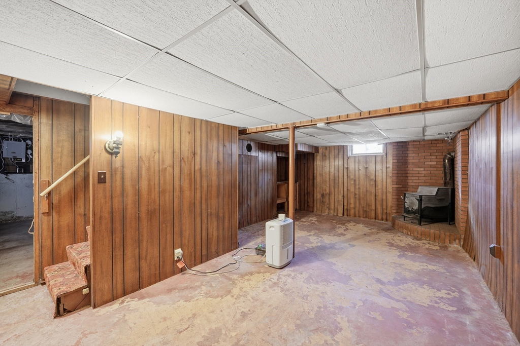 163 Powell Avenue Springfield, MA 01118 - Photo 26 of 26