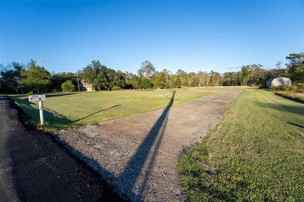 $230,000 | 334 Coushatta Lane, Lake Charles, LA 70611