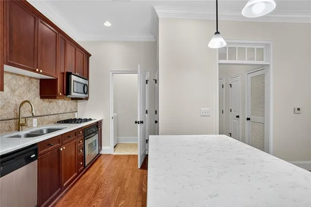 $2,000 | 11 Perimeter Centre East, Unit 1411, Atlanta, GA 30346