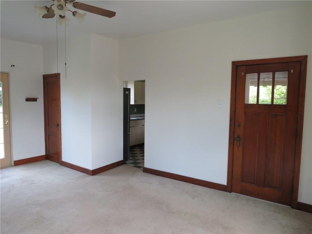 127 Maple Street Rochester, PA 15074 - Photo 25 of 39