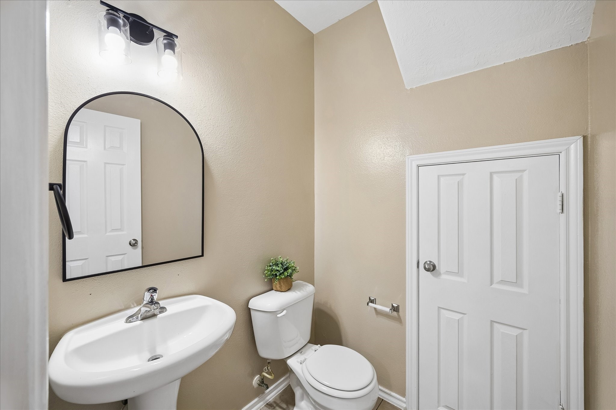 14334 Fairbuff Lane Houston, TX 77014 - Photo 7 of 15