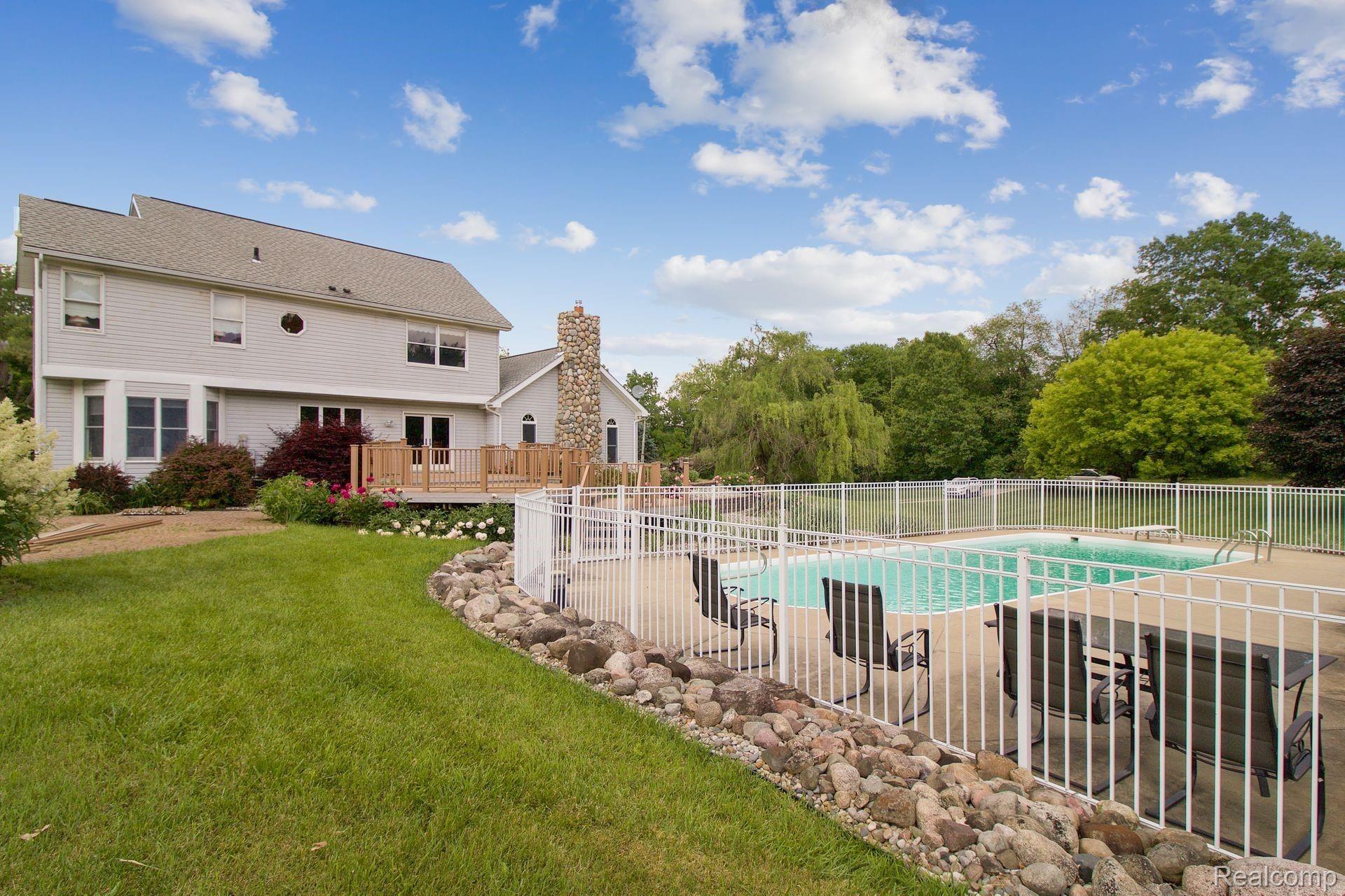 12798 Hibner Road Hartland, MI 48353 - Photo 32 of 36 33.jpg