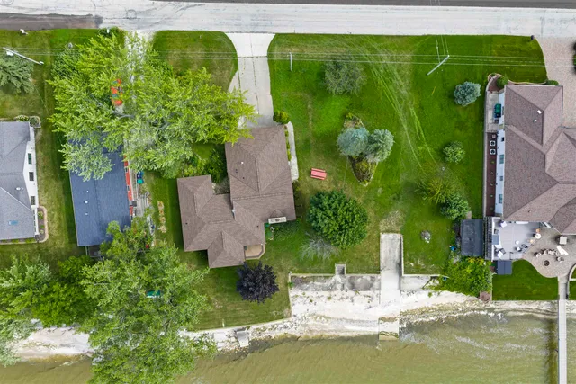 $724,900 | N9613 Bay Shore Lane, Luxemburg, WI 54217