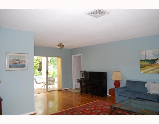 811 Malaga Drive Boca Raton, FL 33432 - Photo 3 of 7 Additional Photo