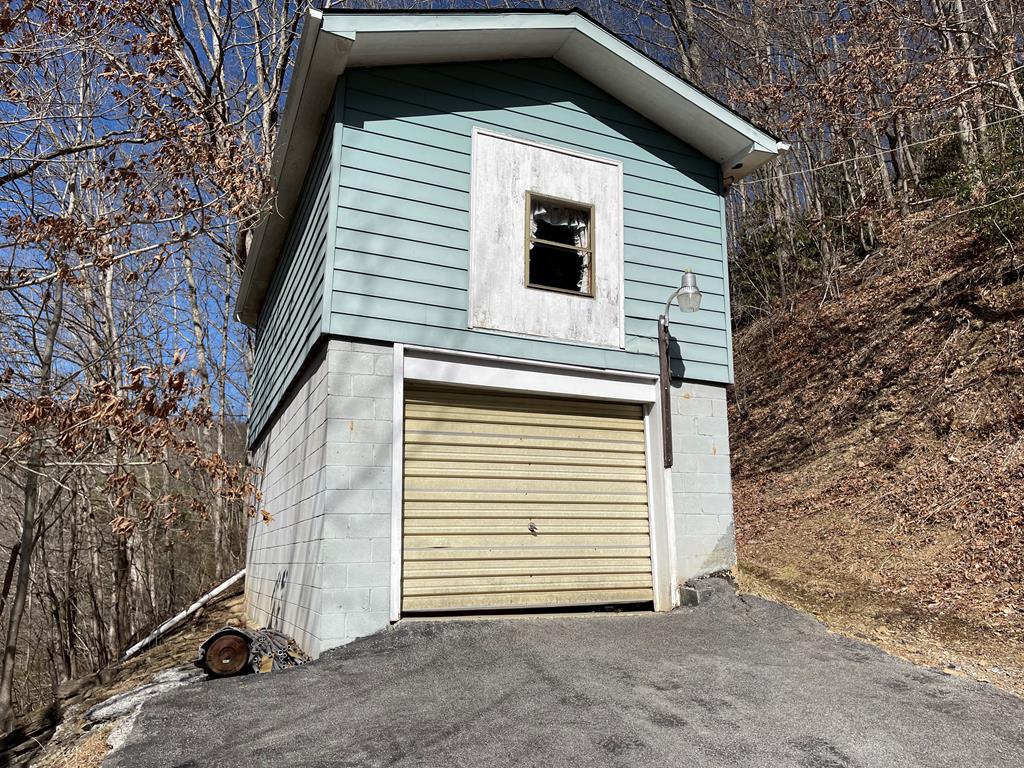 1815 Combs Rdg Road Honaker, VA 24260 - Photo 33 of 57 Gallery Image 33