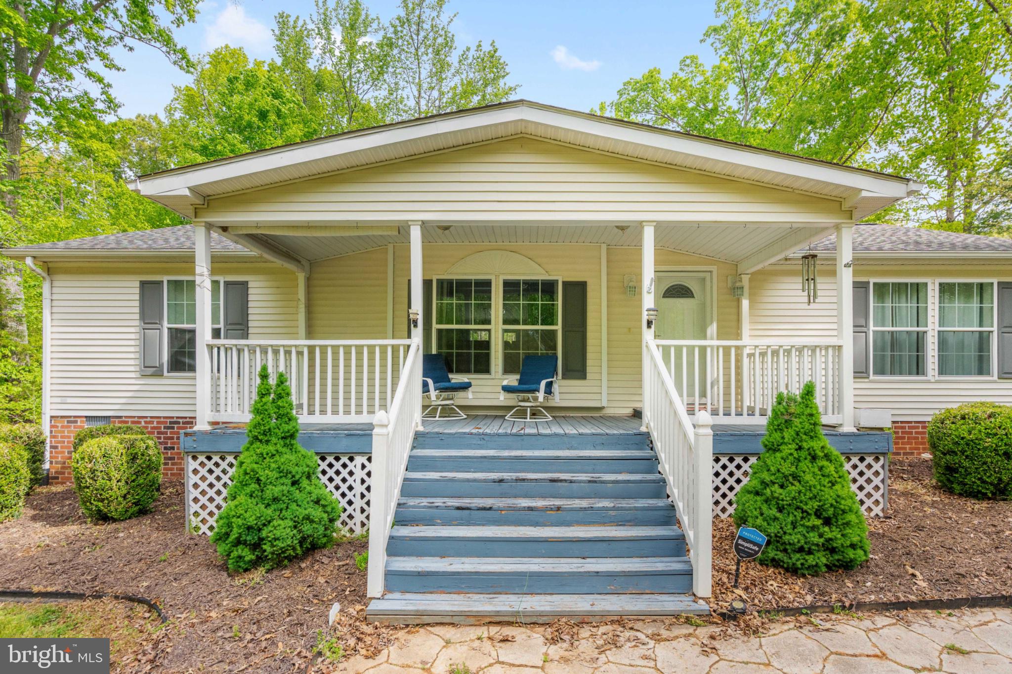 2319 Sizer Road Beaverdam, VA 23015 - Photo 13 of 61 Charming porch welcomes you home.