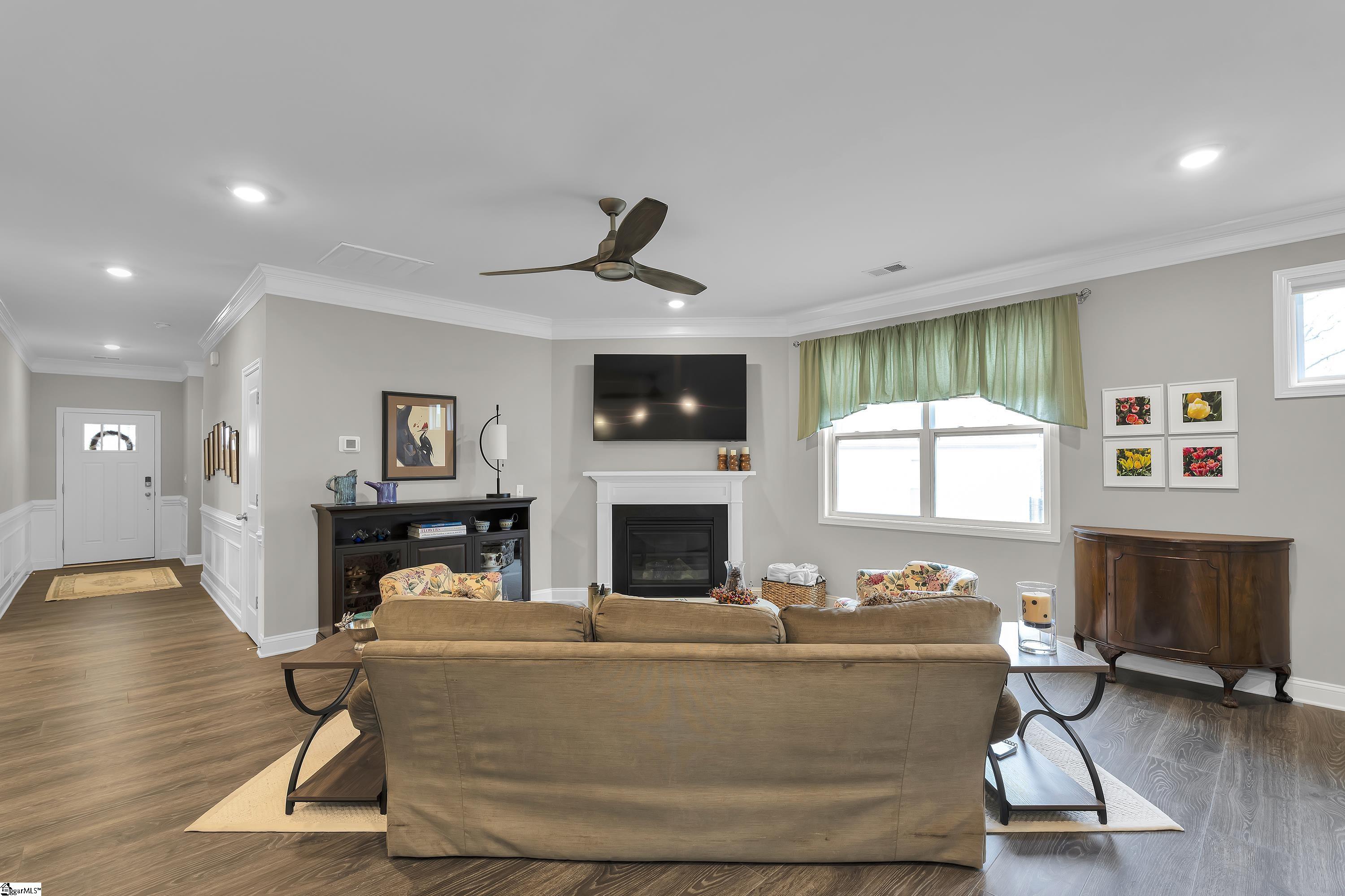 131 Yellow Fox Road Greer, SC 29650 - Photo 5 of 36 Gallery Image 5