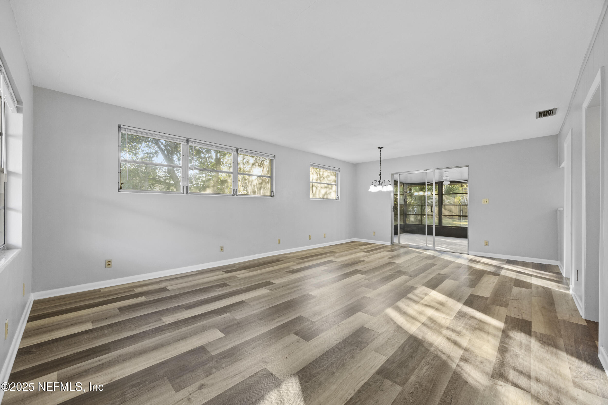 9730 Doolittle Road Jacksonville, FL 32246 - Photo 4 of 51 Living Room