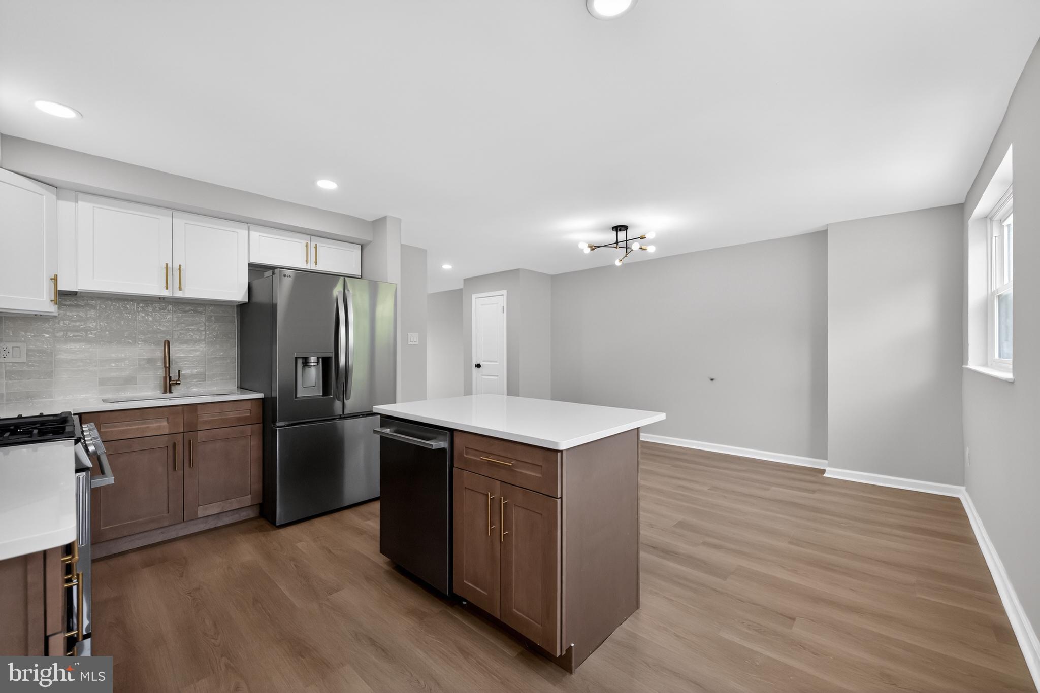 4029 Gideon Road Brookhaven, PA 19015 - Photo 3 of 30
