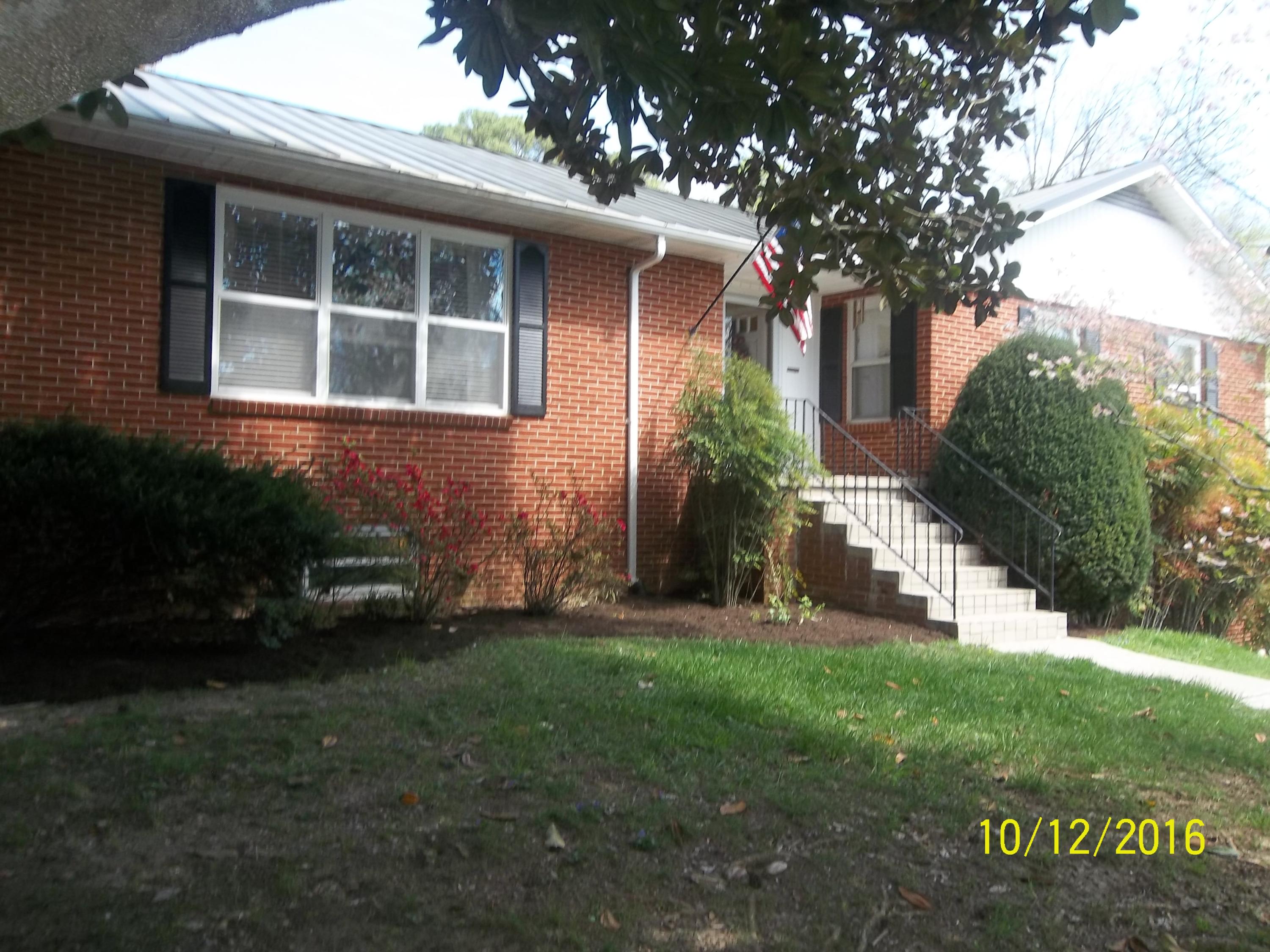 104 Maple Lane Oak Ridge, TN 37830 - Photo 1 of 29 100_1428