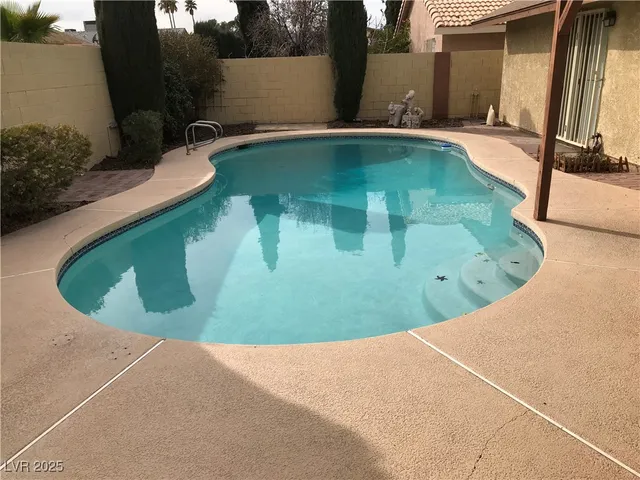 $2,300 | 6271 Cedarwood Avenue, Las Vegas, NV 89103