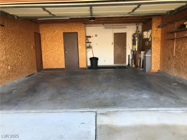 $2,300 | 6271 Cedarwood Avenue, Las Vegas, NV 89103