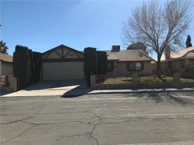 $2,300 | 6271 Cedarwood Avenue, Las Vegas, NV 89103
