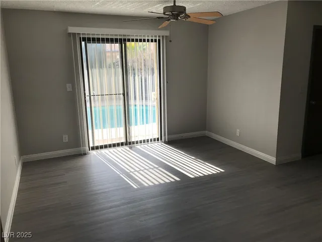 $2,300 | 6271 Cedarwood Avenue, Las Vegas, NV 89103