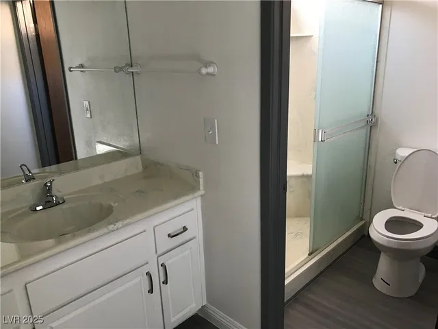 $2,300 | 6271 Cedarwood Avenue, Las Vegas, NV 89103