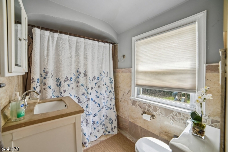 661 Palisade Road Union, NJ 07083 - Photo 21 of 41