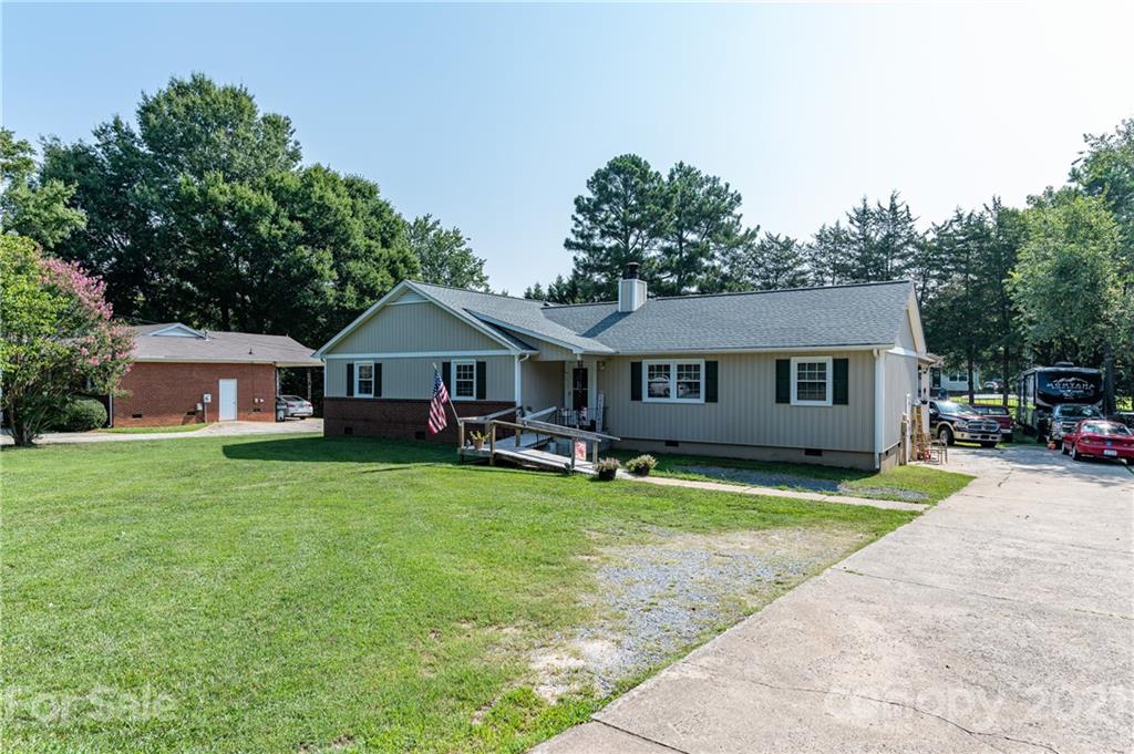 2428 Union Road Gastonia, NC 28054 - Photo 3 of 28 Gallery Image 3