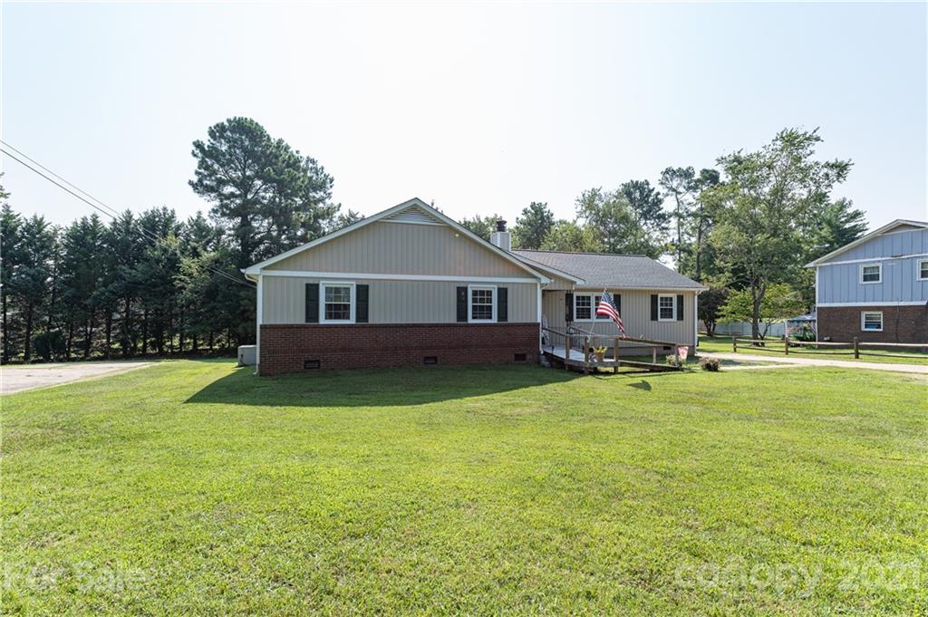 2428 Union Road Gastonia, NC 28054 - Photo 4 of 28 Gallery Image 4