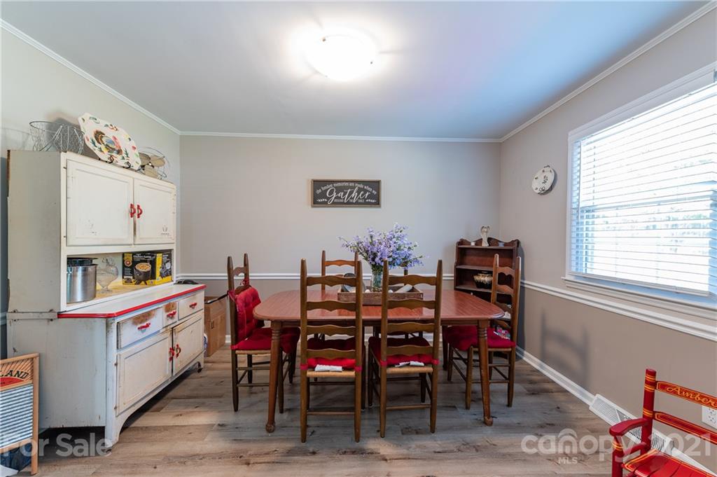 2428 Union Road Gastonia, NC 28054 - Photo 7 of 28 Gallery Image 7