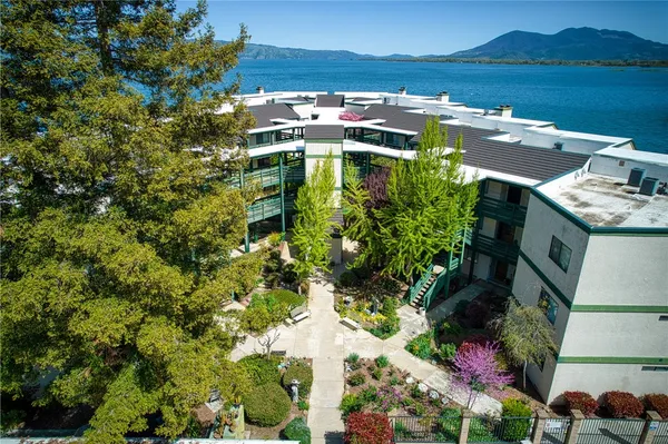 $169,500 | 10 Royale Avenue, Unit 13A2, Lakeport, CA 95453