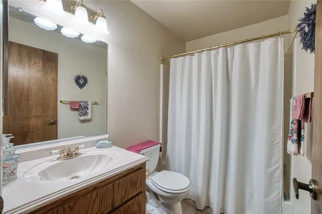 $175,000 | 10 Royale Avenue, Unit 13A2, Lakeport, CA 95453