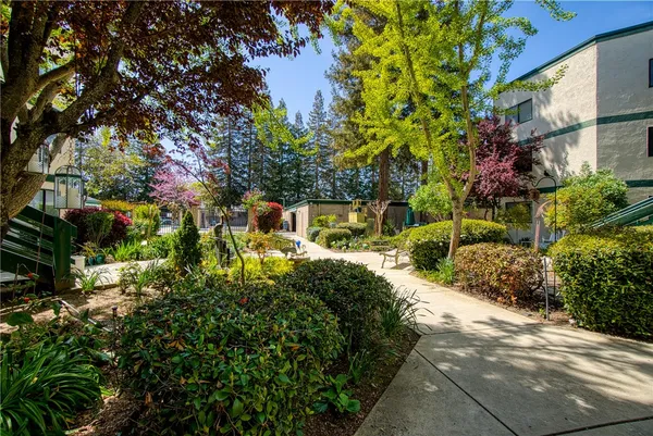 $169,500 | 10 Royale Avenue, Unit 13A2, Lakeport, CA 95453