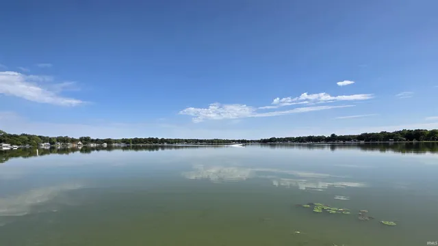 $589,000 | 7891 North Tippecanoe Drive, Walkerton, IN 46574