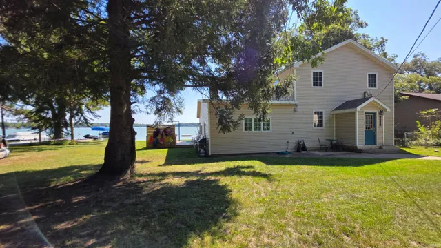 $589,000 | 7891 North Tippecanoe Drive, Walkerton, IN 46574