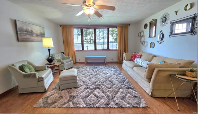 $589,000 | 7891 North Tippecanoe Drive, Walkerton, IN 46574